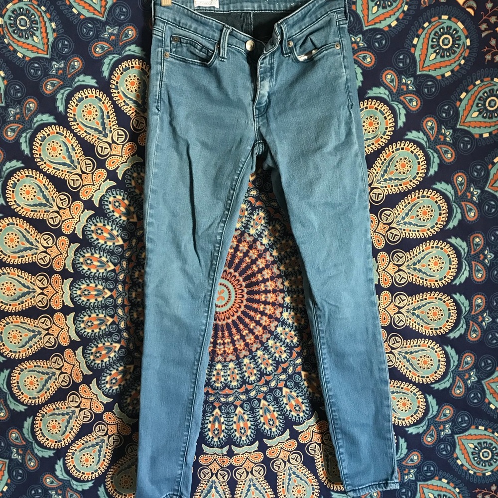 GAP medium wash jeggings